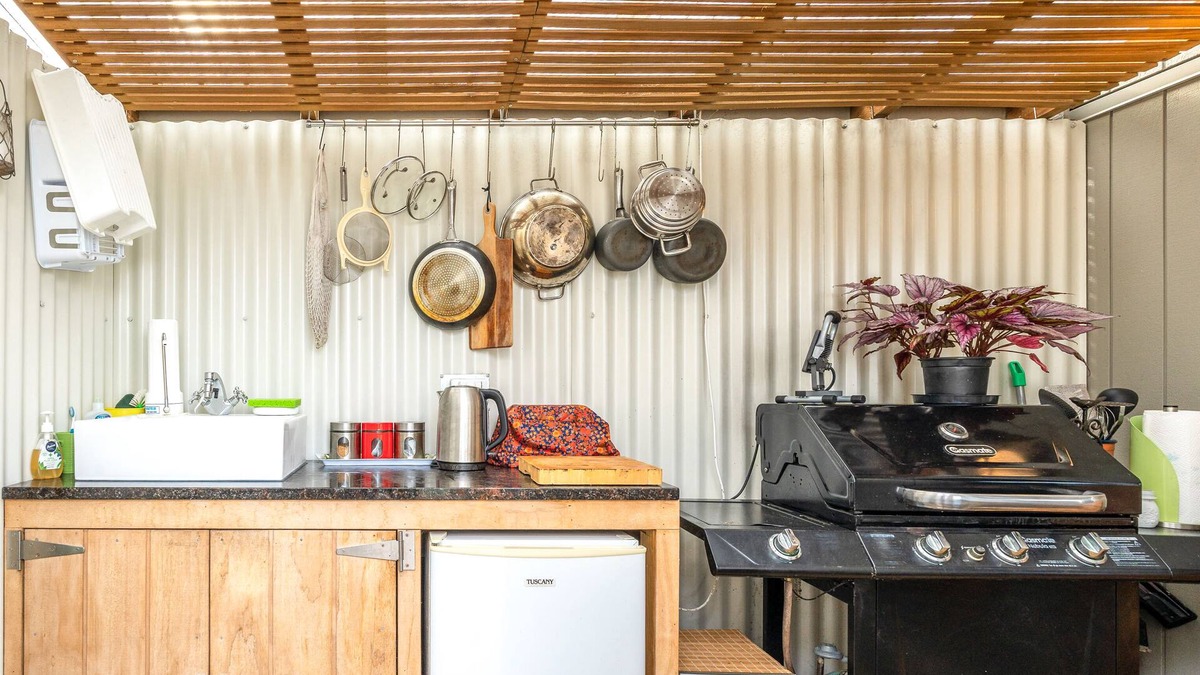 Surfdale Cabin | The Perfect Hideaway! 10 sq mts of Clever Organisation With Thoughtful Design