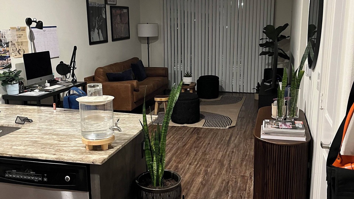 West Dallas Apartment | The perfect location.Charming 1-bedroom apartment in west Dallas