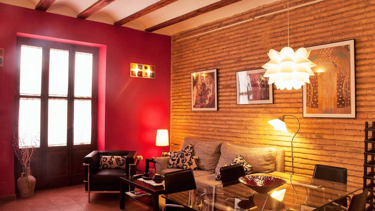 Barrio del Carmen Apartment | The perfect place to get to know Valencia and enjoy a sweet stay as a couple