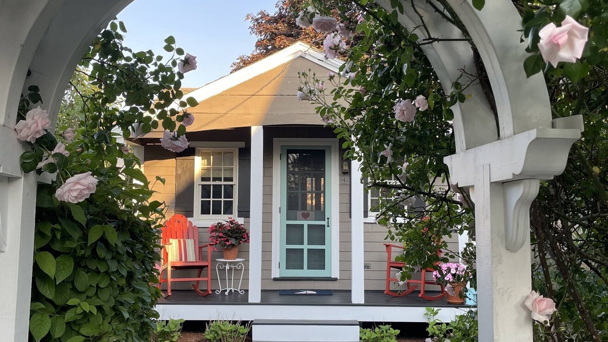 Provincetown Cottage | The Perfect Private Gem Cottage with Parking
