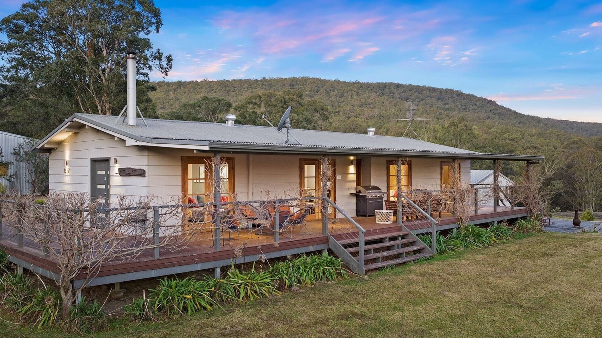 Mount View House | The perfect rural retreat with vineyards on your doorstep