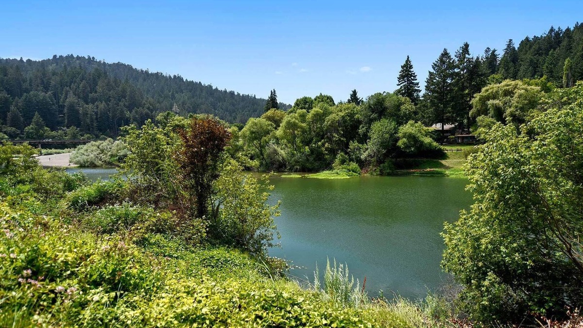 Northwood House | The Perfect View ~ (and the Ideal Location!) Walk to Beach, Restaurants and More