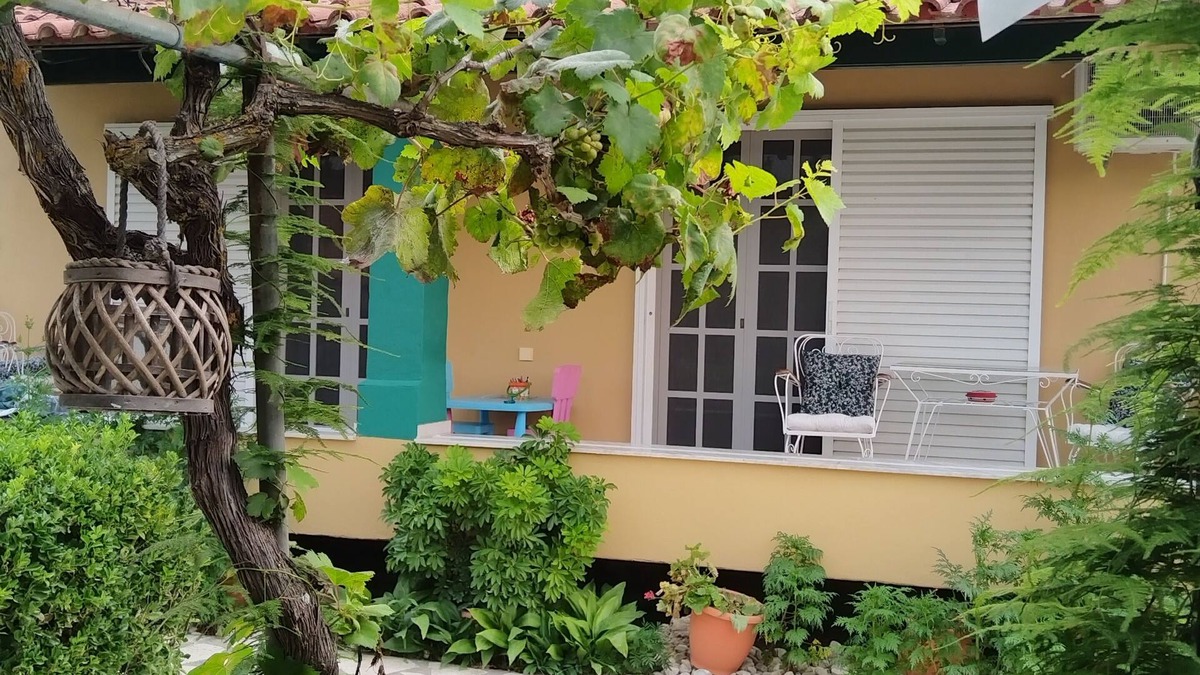 Perivolion Cottage | The Pergola Cottage. Feel the local vibes !