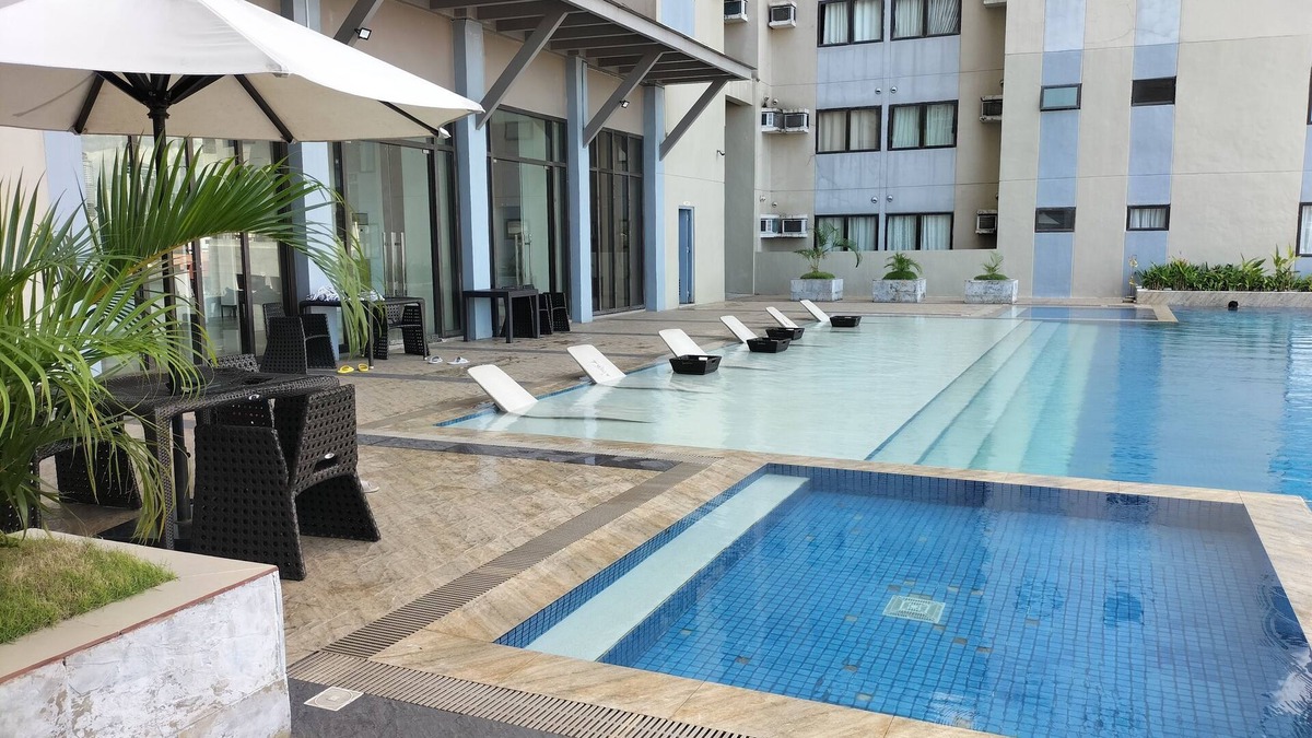 Mabolo Resort | The Persimmon Studios 1233