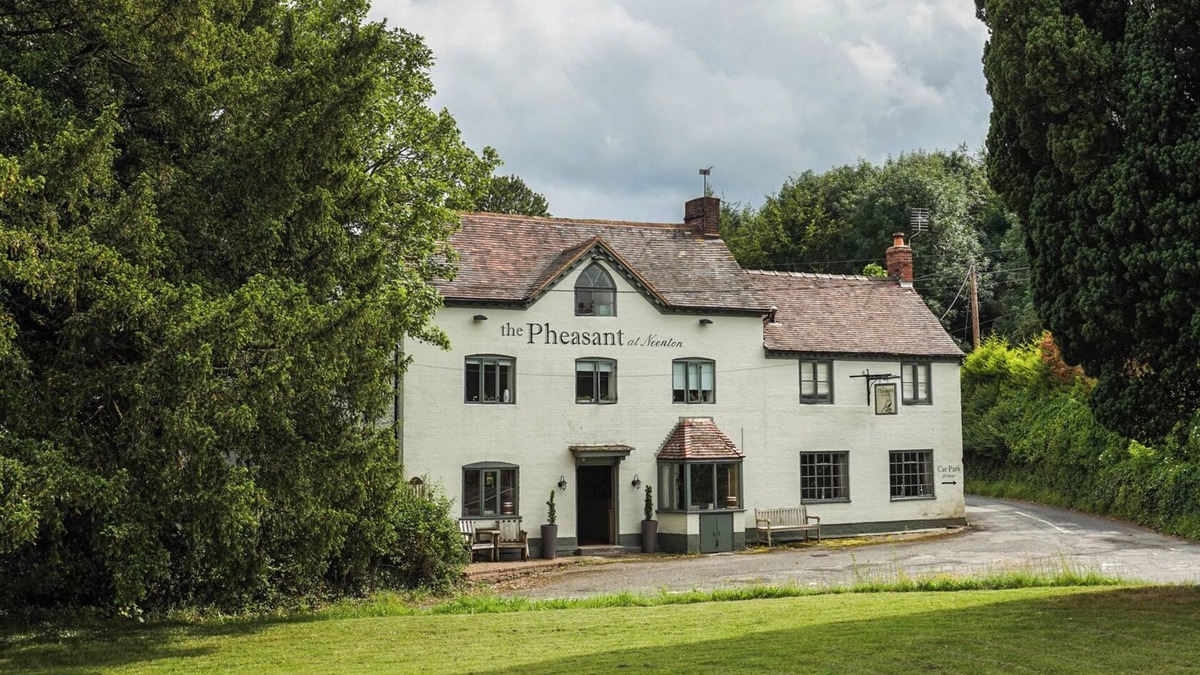 Neenton Cottage | THE PHEASANT APARTMENT, pet friendly, with a garden in Neenton