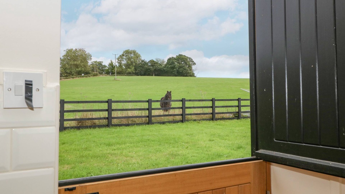 Usk Cottage | The Pheasant One
