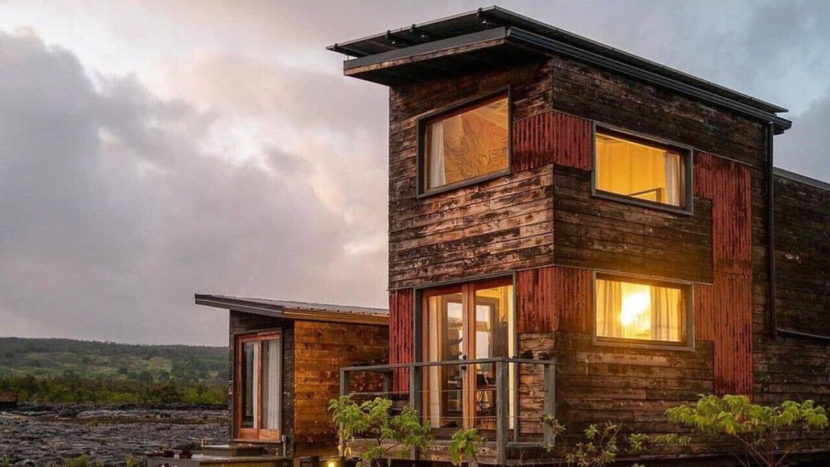 Kalapana House | The Phoenix House - Epic Tiny Home GEM on Volcanic Lava Field