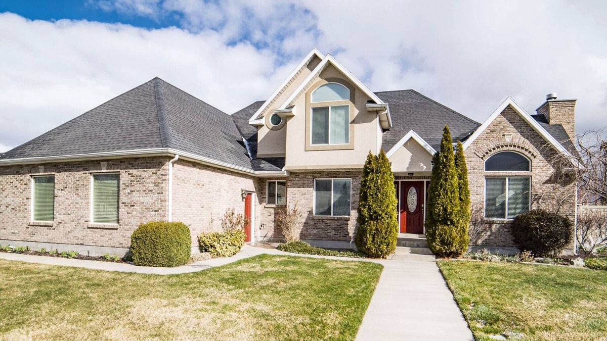 Highland Apartment | The Pickleball Manor