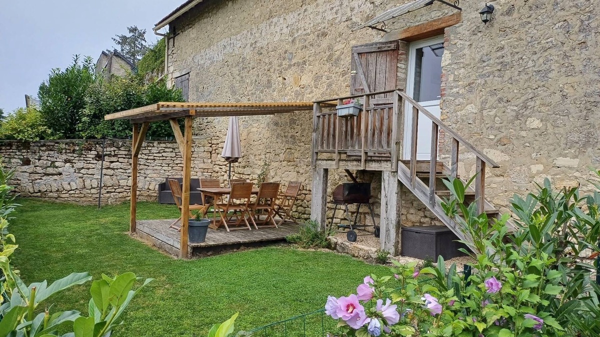 Neuville-sur-Ailette House | The pigeon fancier's house