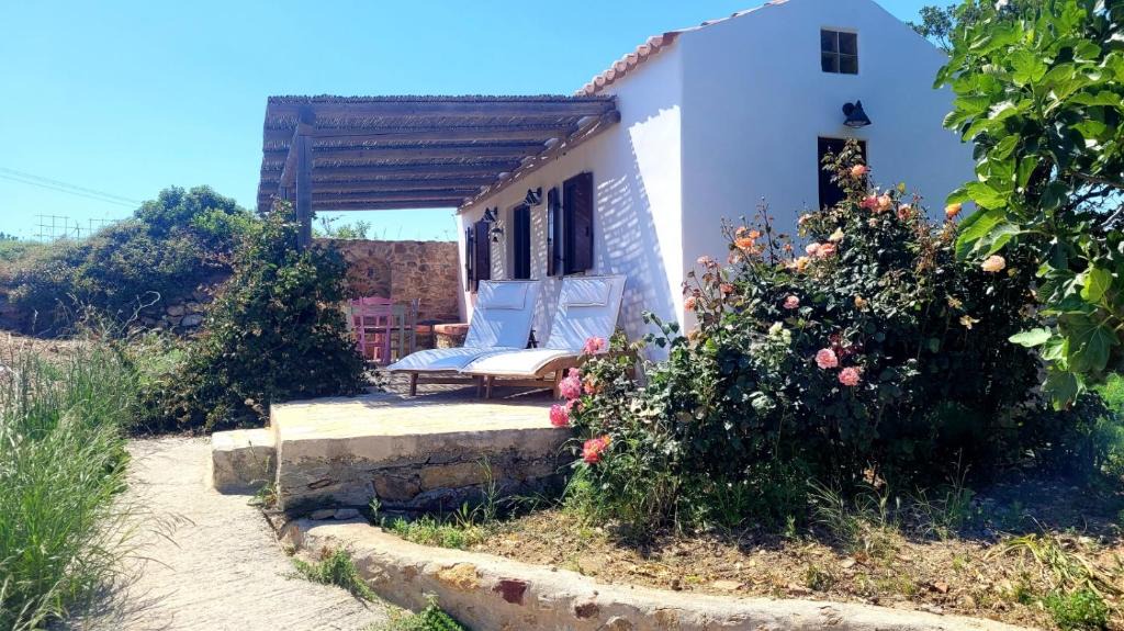 Kithira Ski Chalet | The pigeon House