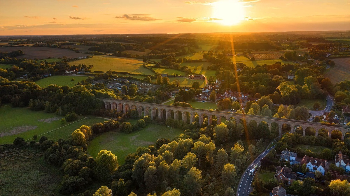 Colchester House | The Piggery - an idyllic five-star retreat with hot tub in beautiful Essex countryside