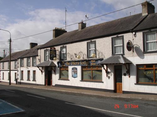 Lough Gowna Hotel | The Pikers Lodge