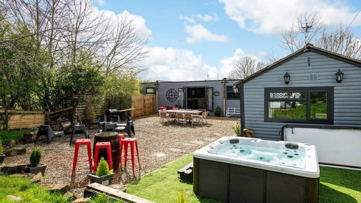 Wick House | The Pine Lodge with Hot Tub & Games Room