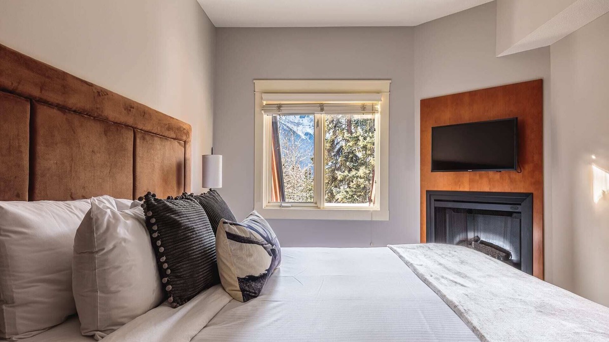 Canmore Apartment | "The Pines" at Solara Resort