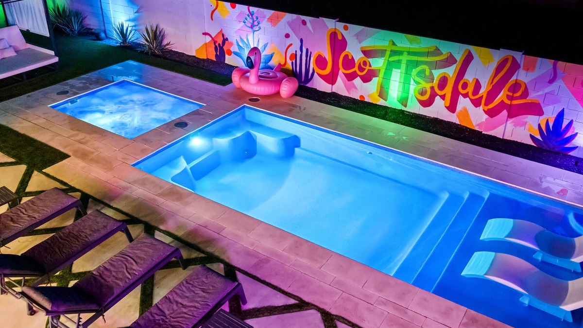 Papago Parkway House | The Pink Palm 7 min to Old Town