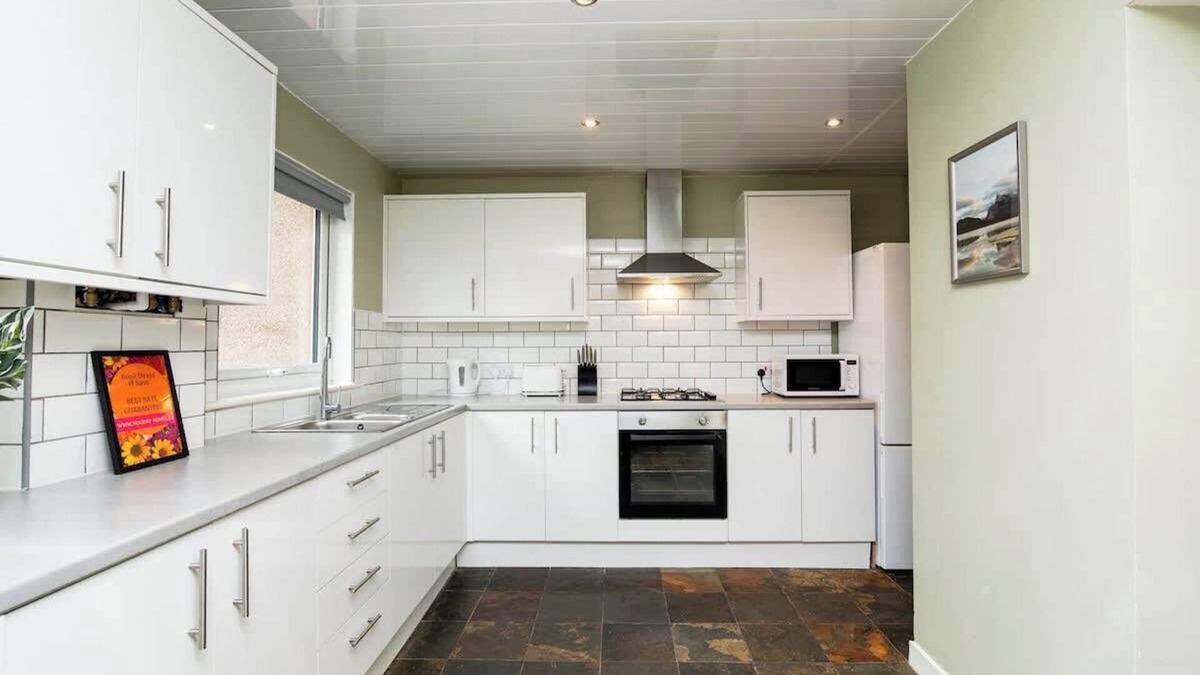 Glenrothes House | The Pitcairn Residence