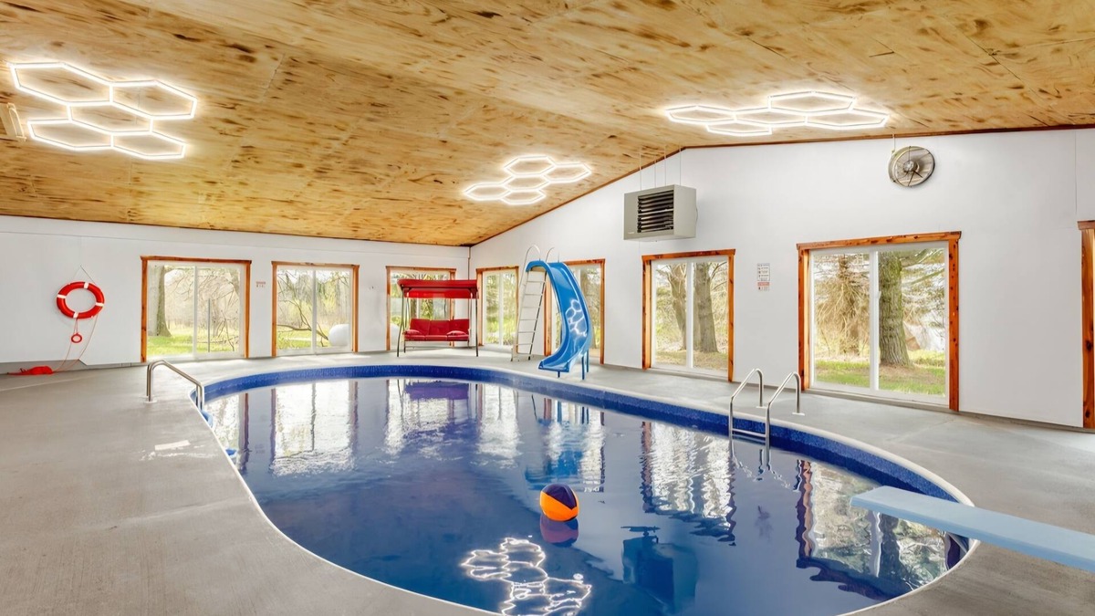 Pulaski Villa | The place of possibilities with amazing heated pool.