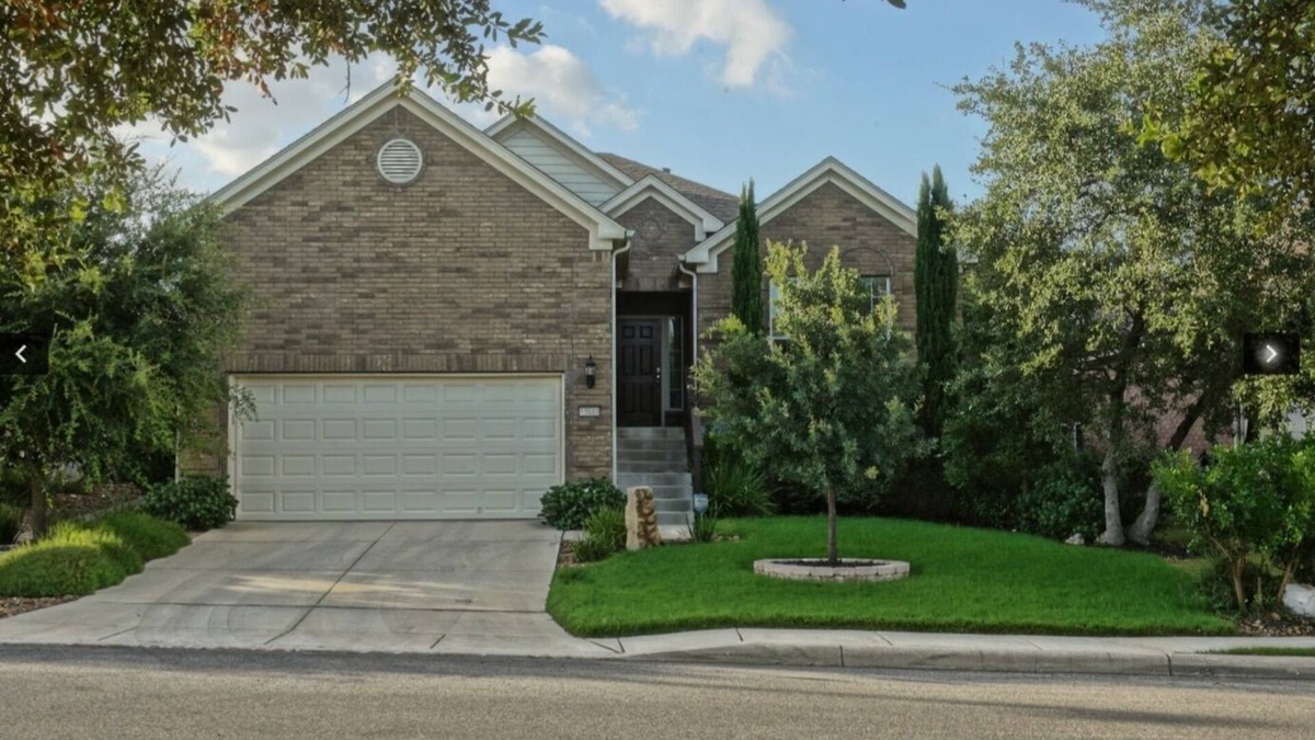 Wetmore House | The Place to Relax in San Antonio, only 10 min away from Six Flags Fiesta Texas!