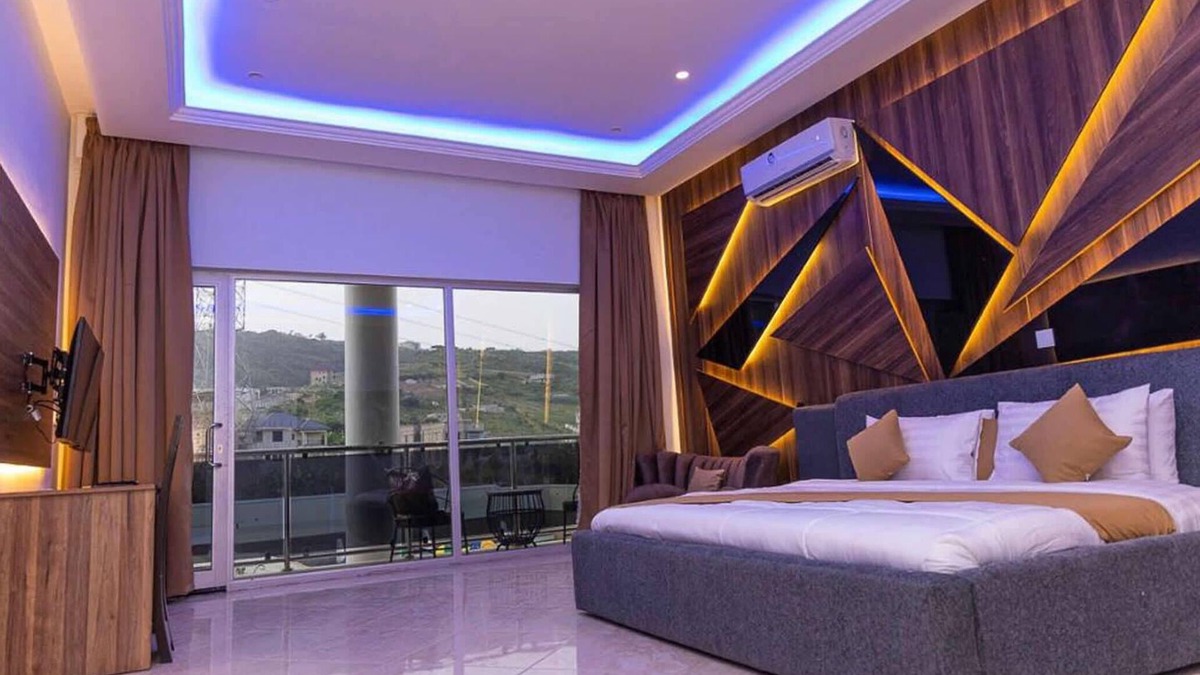 Accra Hotel | The Platinum Bay Hotel