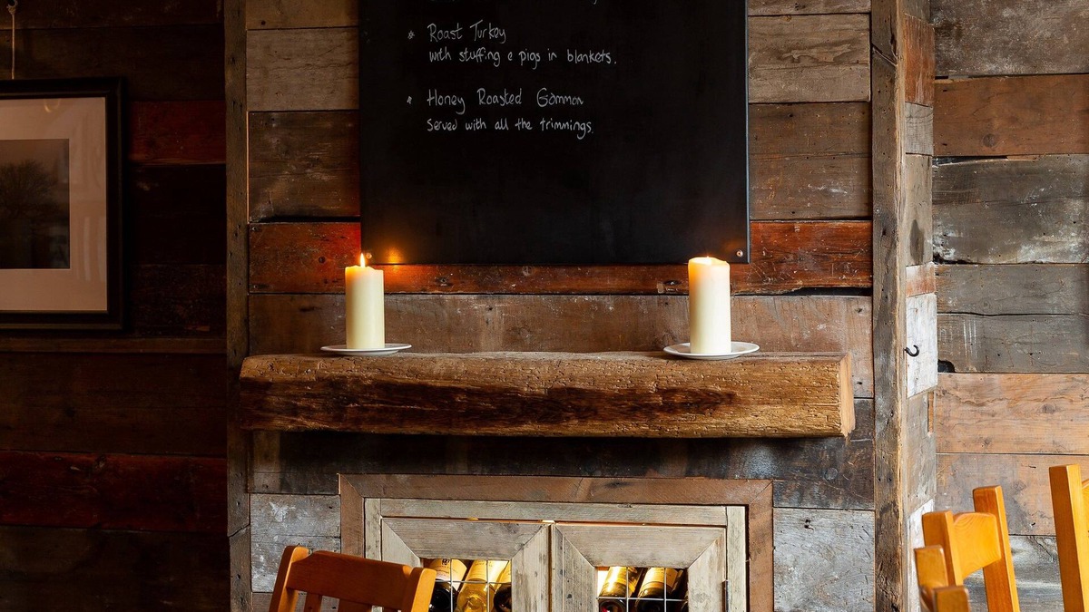 South Warnborough Bed & Breakfast | The Poacher Inn