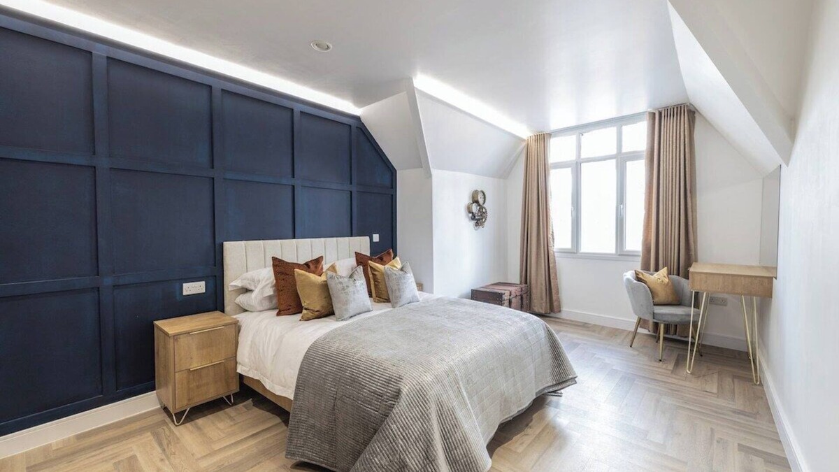 Oadby Apartment | The Pocklington - The Magistrate's suite (Flat 10)