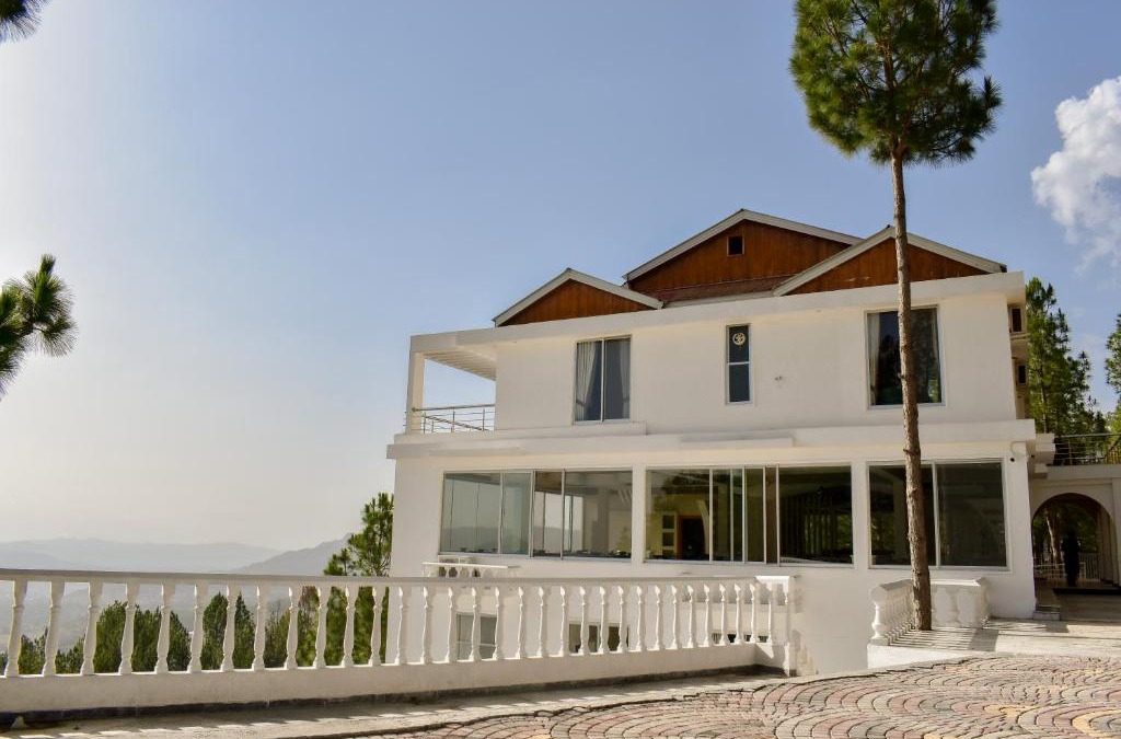 Abbottabad Hotel | The Point by Roomy, Thandiani