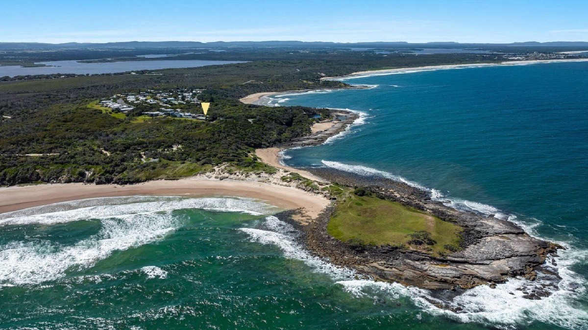 Angourie House | The Point Ultimate Beach House