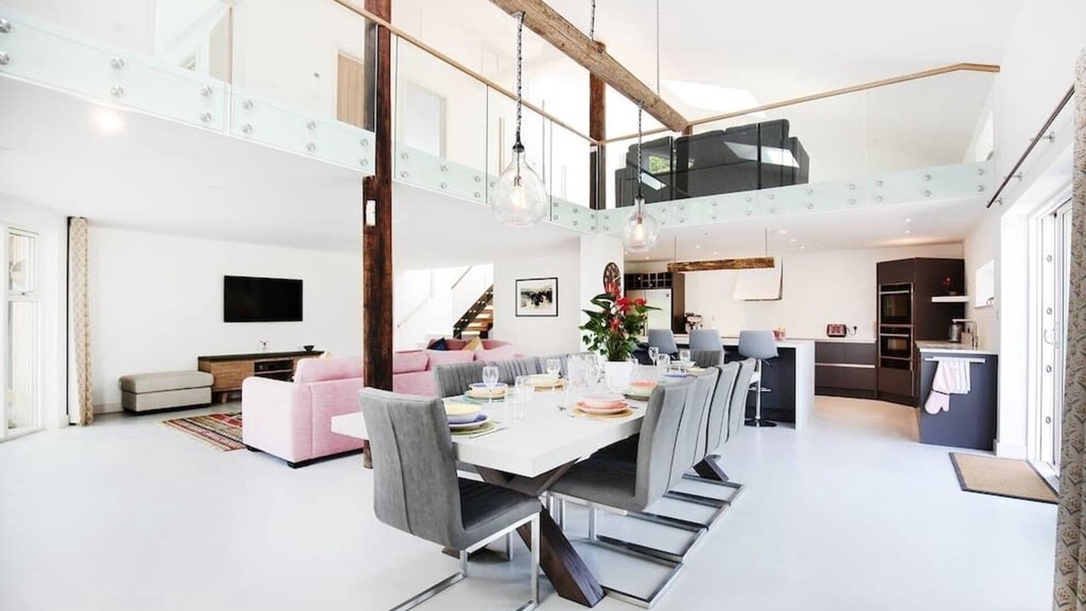 Compton Martin House | The Pole Barn -Stunning High Spec Barn Conversion