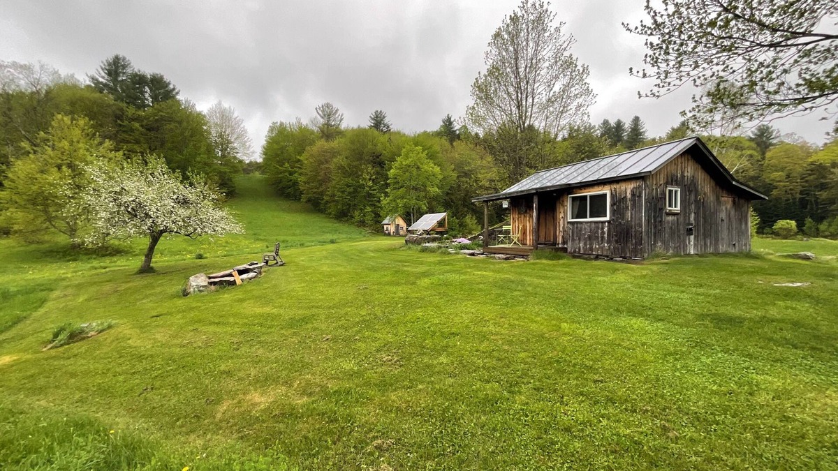 Rochester Cabin | The Pond Cabin at Sky Hollow, The Hunter Cabin at Sky Hollow