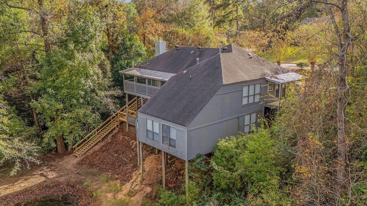 Gunter Afs House | The Pond's Perch ' A+ Privacy ' 1GB WIFI ' Parking ' Towel Warmer ' Double-Deck