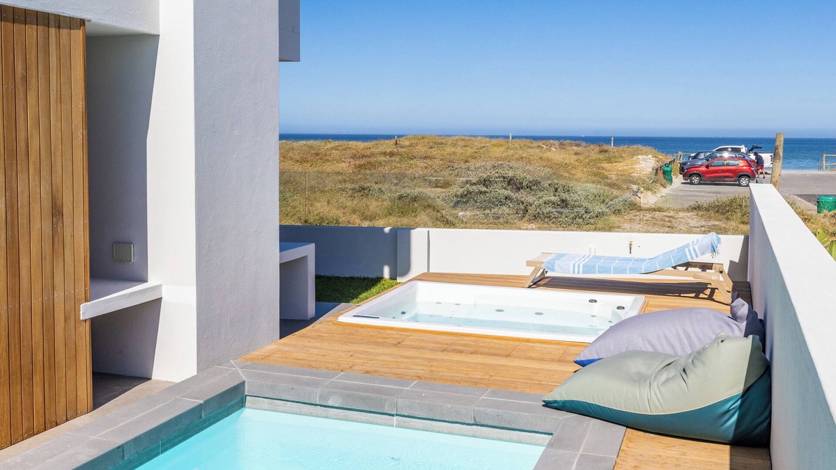 Sunset Beach Apartment | The Pool-House @ Ocean 9