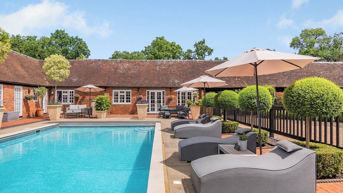 Guildford Cottage | The Pool House - UK49372