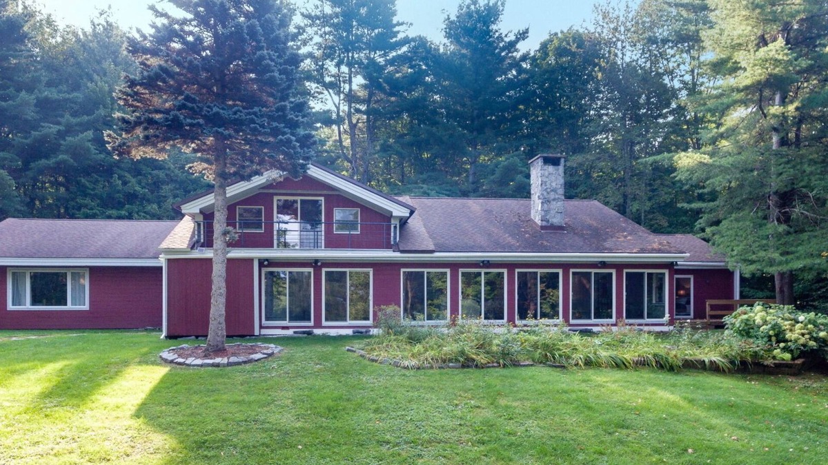 Stowe Hollow House | The Pool House