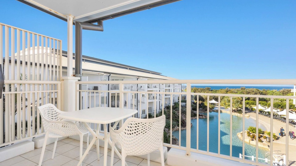 Kingscliff Apartment | The Pool Resort Kingscliff - Studio Ocean and Pool View (3303) - Holiday Management Co.