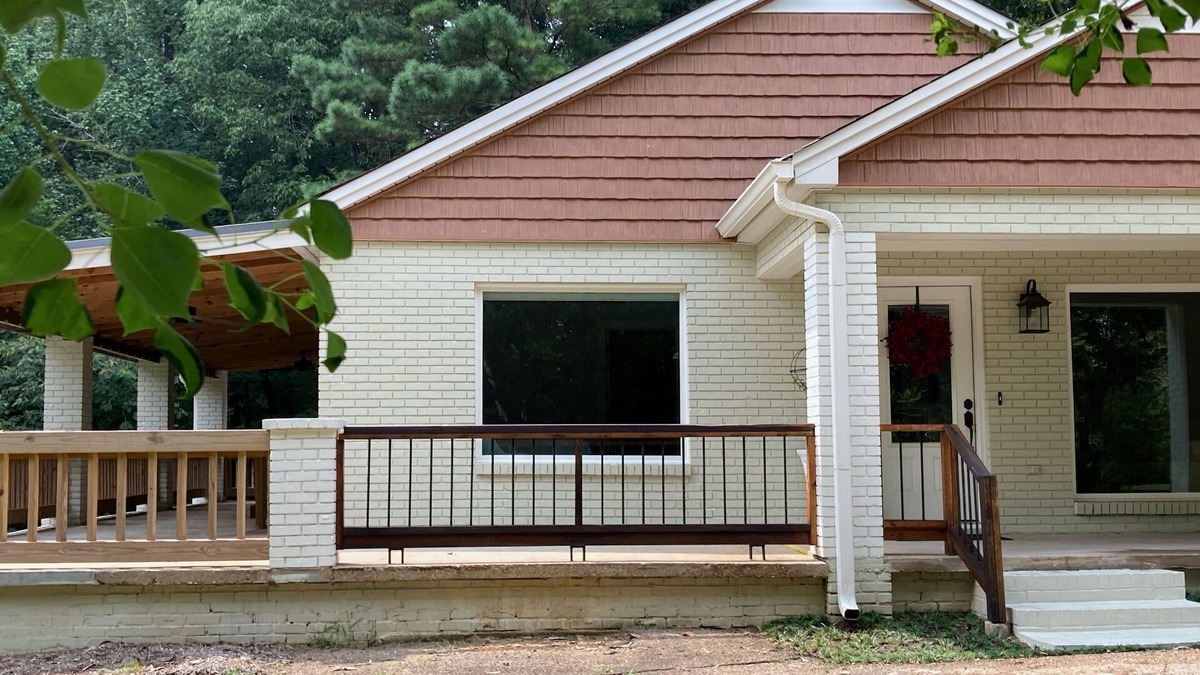 Columbus House | The Porch House is New!