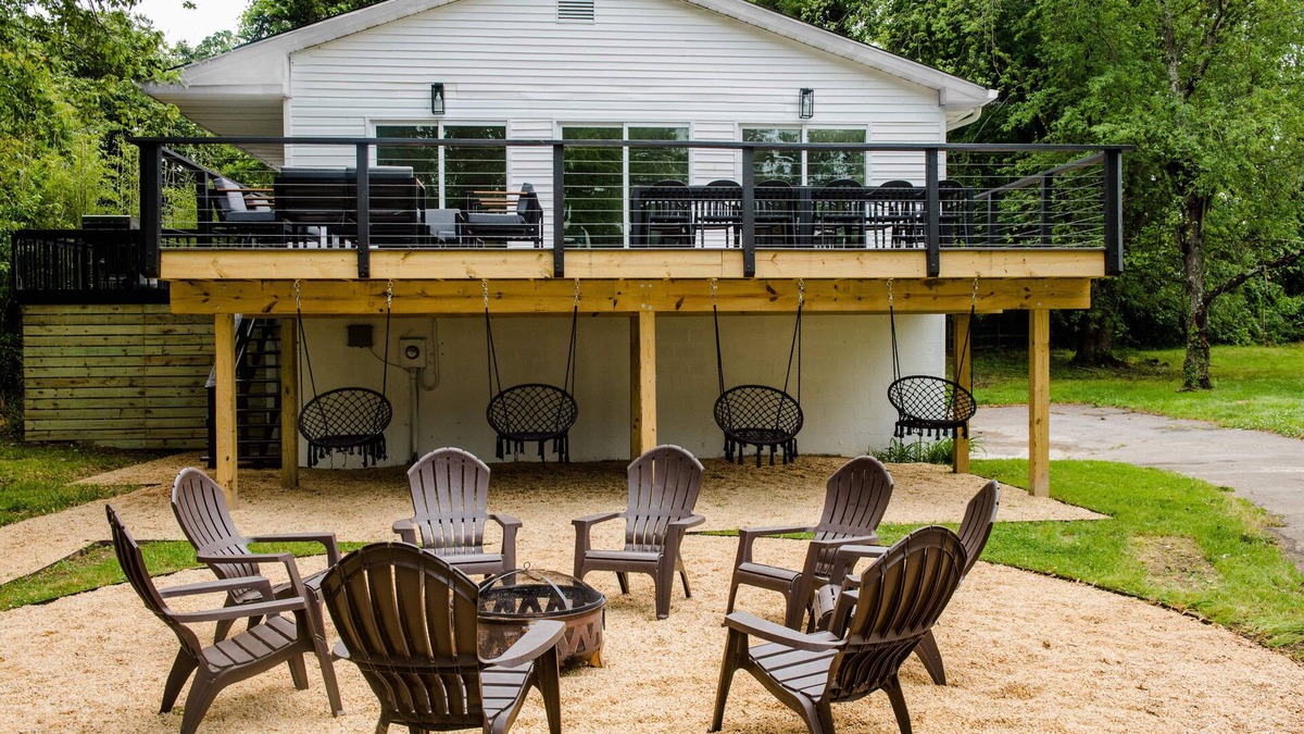 Bryans Road Cottage | The Potomac House: 13 acre riverfront property