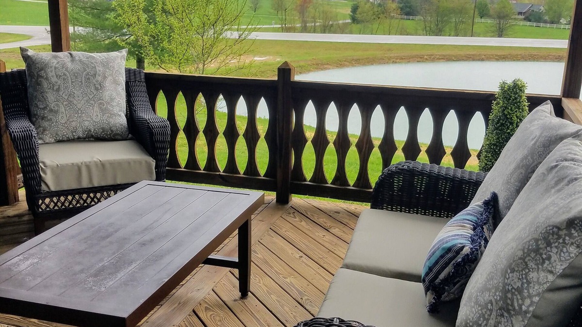 Mariah Hill House | The Potter Cottage -A great family getaway 3 miles from Holiday World