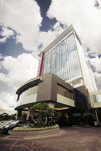 Pekanbaru Hotel | The Premiere Pekanbaru