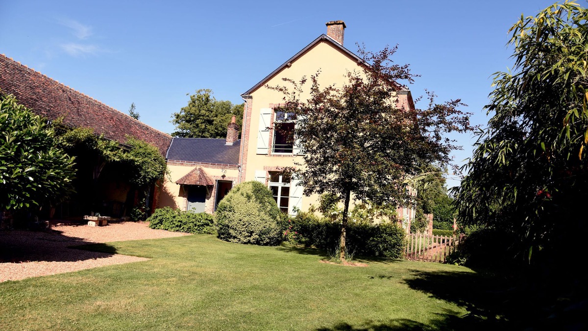 Le Plessis-Dorin House | THE PRESBYTERY