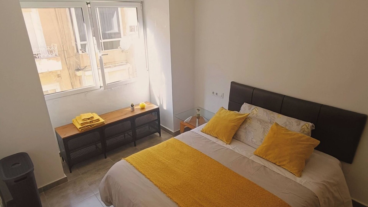 Diputacion de Cartagena Casco Apartment | The Pretty and Reformed Home