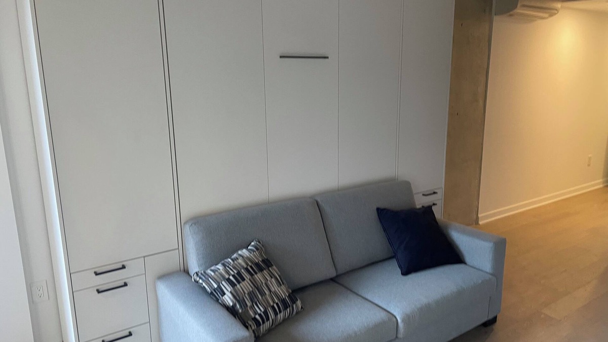 Quartier des Spectacles Apartment | The Princess Elisabeth