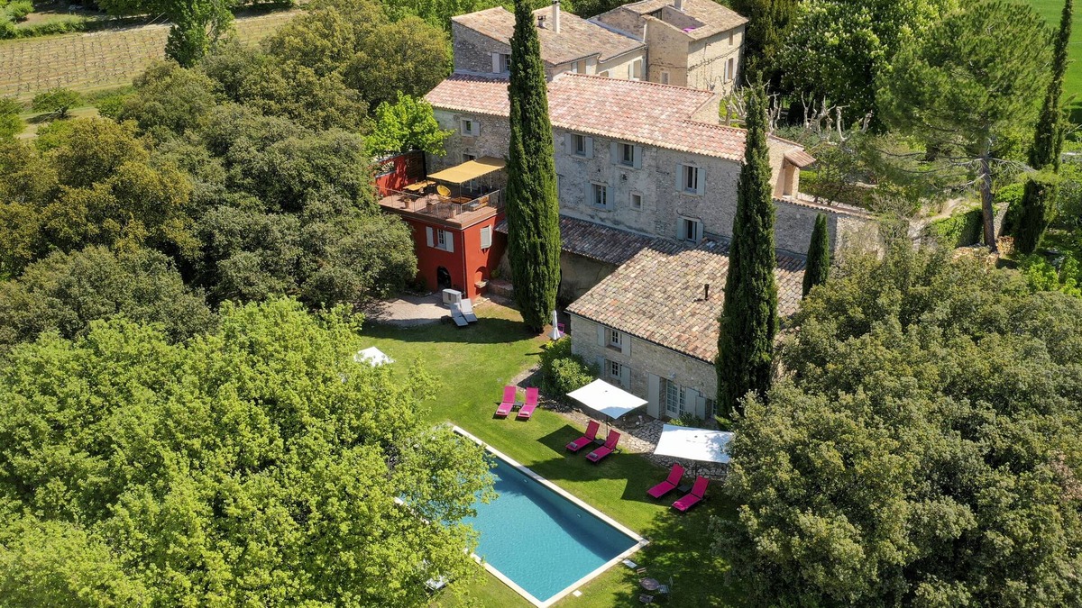 Malaucene Bed & Breakfast | The Priory "La Madelène" Guest house in Provence - Ventoux