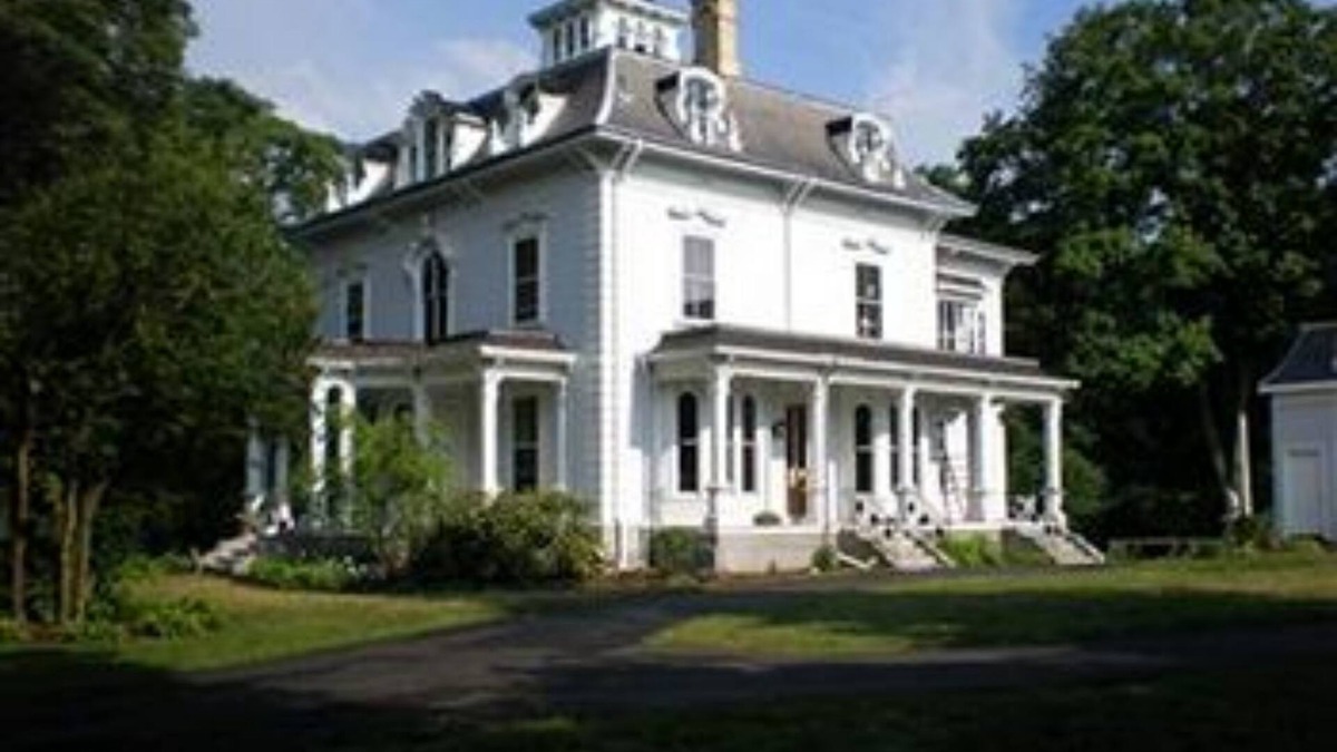 Wrentham Bed & Breakfast | The Proctor Mansion Inn
