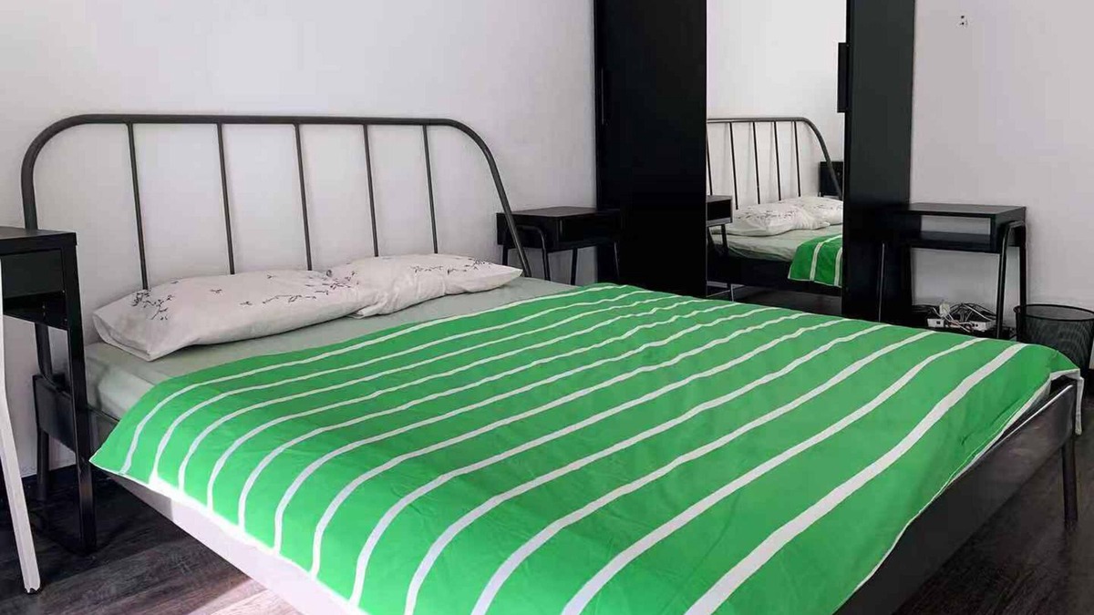 Bissau Apartment | The property is a 3 bedroom apartment nearby the city with restaurants around.