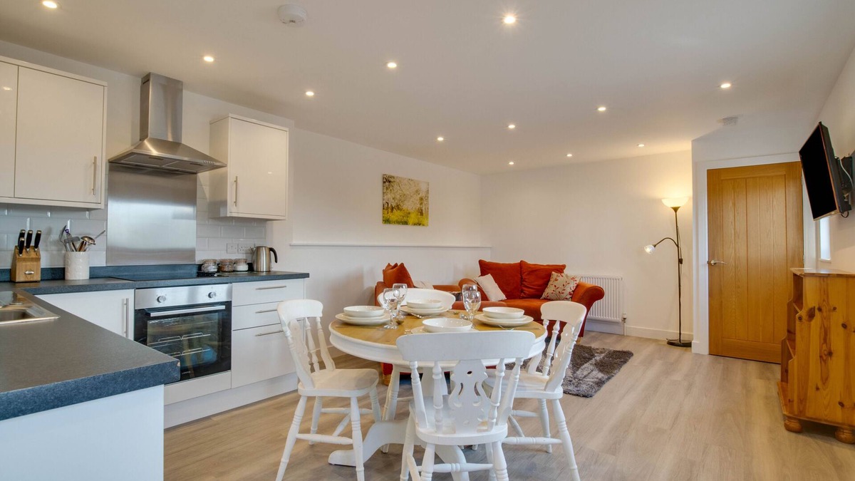 Hernhill House | The Pump House - One Bedroom House, Sleeps 2