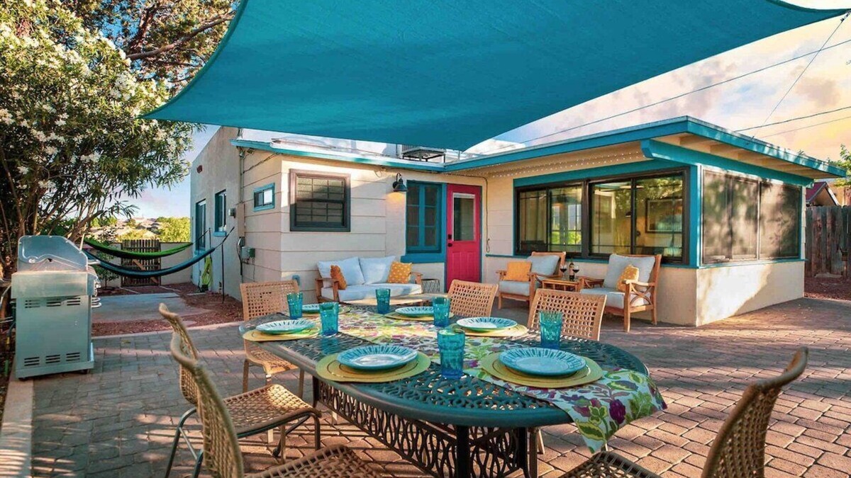 Clarkdale Cottage | The Quail Cottage Sunny Historic Remodel+Wineries+Outdoor Living