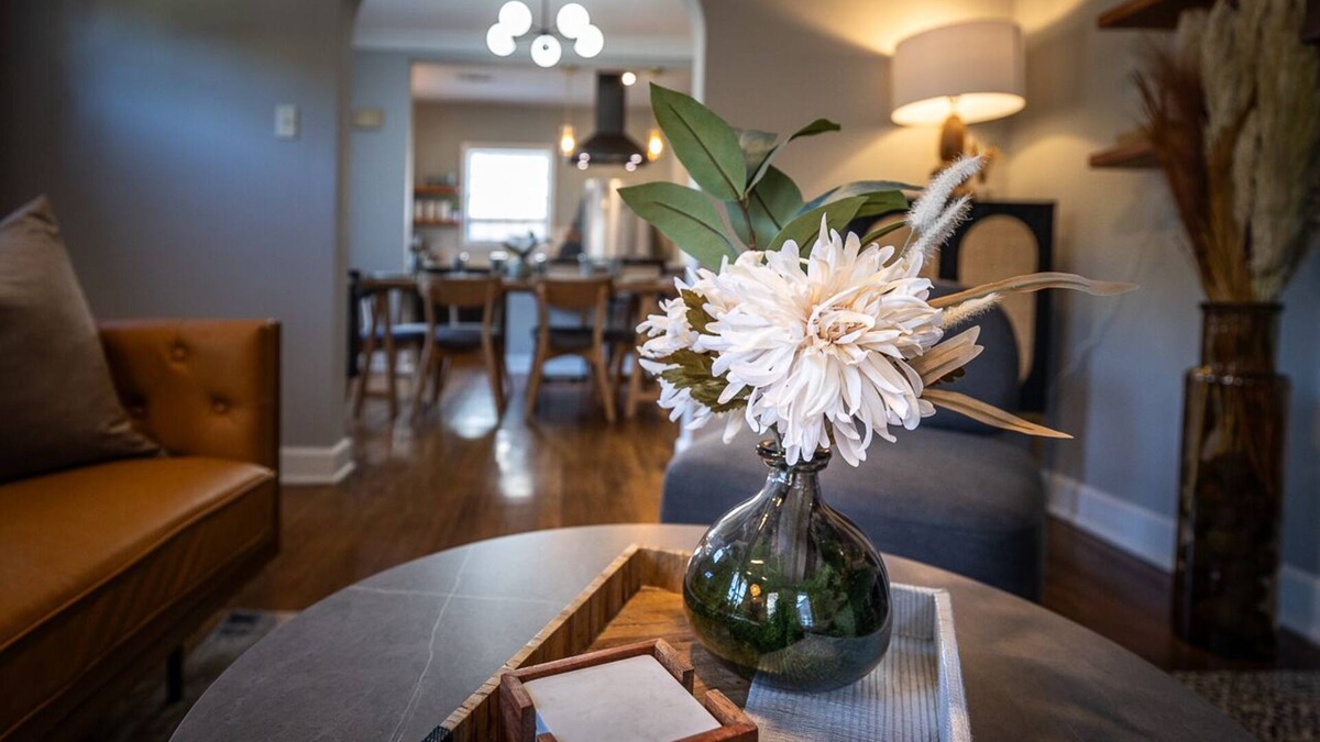 Vollintine-Evergreen House | The quaintest, beautifully updated 1920's Mid-Century Boho Bungalow in Memphis