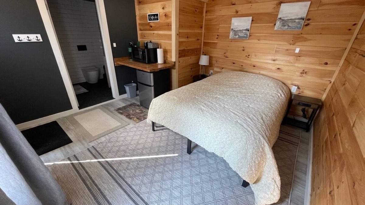 Sodus Point Apartment | The Quarters @ The Lodge