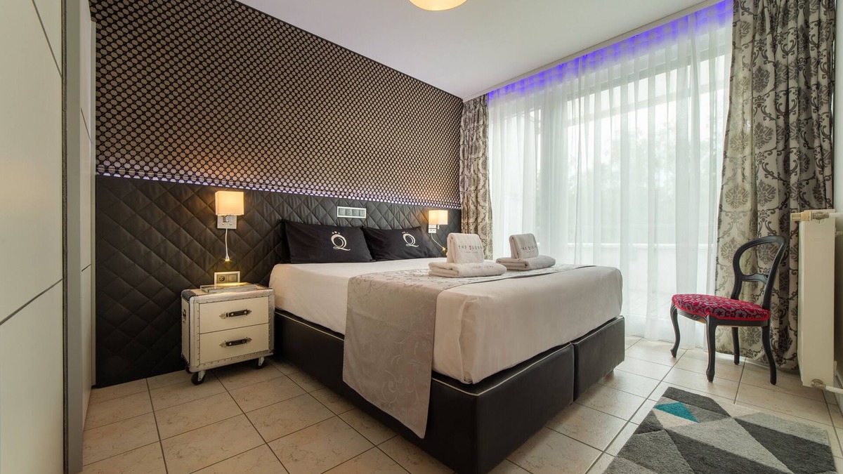 Neudorf-Weimershof Apartment | The Queen Apartments - Villa Adriana