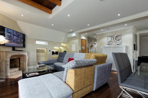 Gare Apartment | The Queen Luxury Apartments - Villa Vinicia
